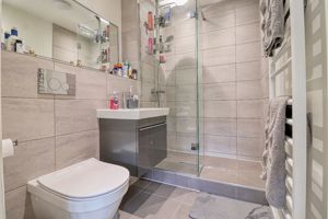 En-Suite - click for photo gallery